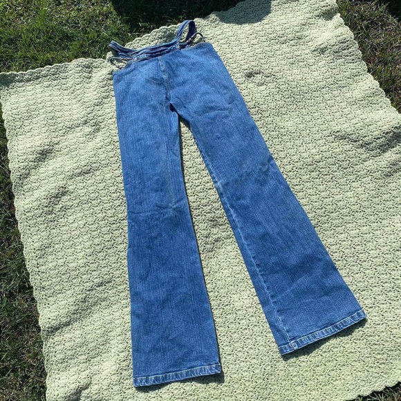 Vintage Atmosphere medium wash denim jeans cut out hips slight wide leg flare - Picture 3 of 4